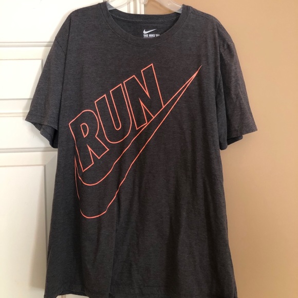 Nike Running Tee - Picture 1 of 3